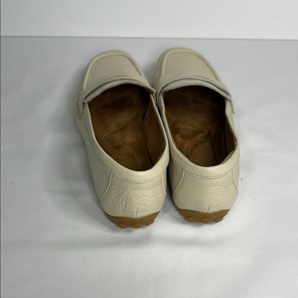 Sofft Cream Moccasins Slip-On Shoes - Picture 5 of 7
